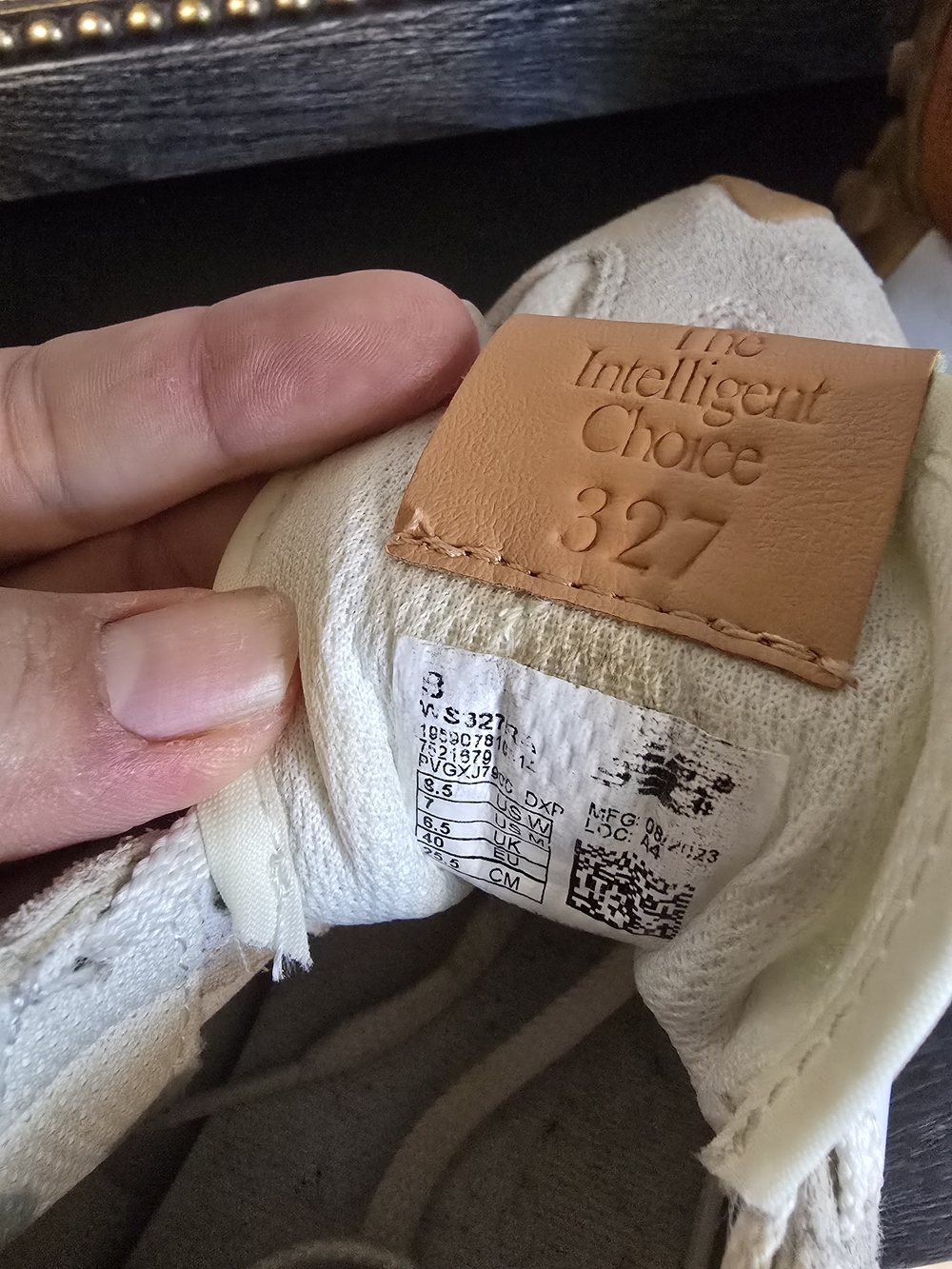 New Balance Women's 327 Lifestyle Sneakers Rust And Beige 8.5 - Picture 9 of 9